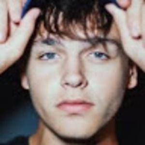 Meet your Posher, Helena